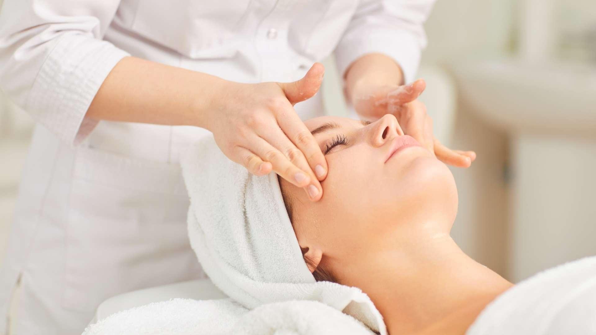 Tips para una Rutina de Cuidado Facial Nocturno al Estilo Coreano